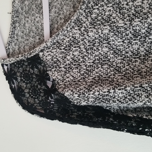 Sweetly Wonderful knit top. - Picture 3 of 7